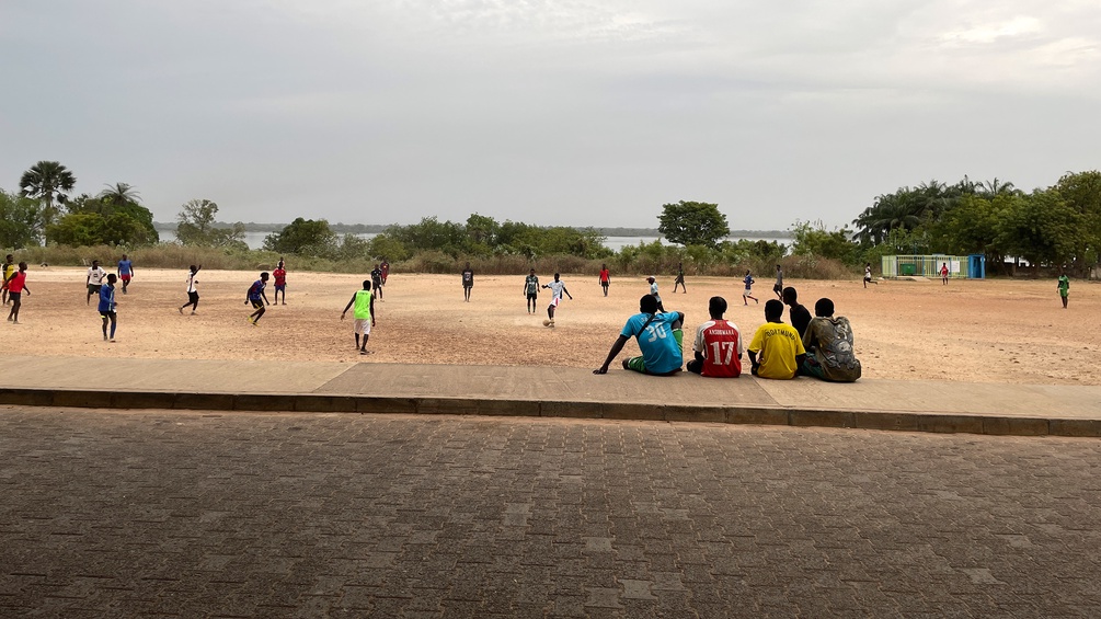 Fußballspielen im Senegal