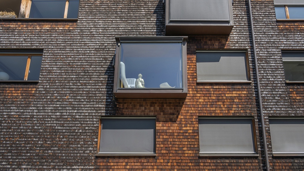 Moderne Hausfassade aus Holz in Dornbirn