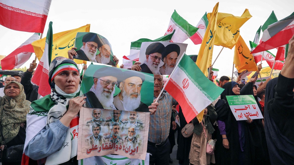 PICTUREDESK.COM/AFP/ATTA KENARE Proteste in Iran