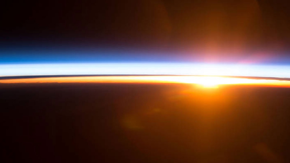 Sonnenaufgagn von der internationalen Raumstation aufgenommen
