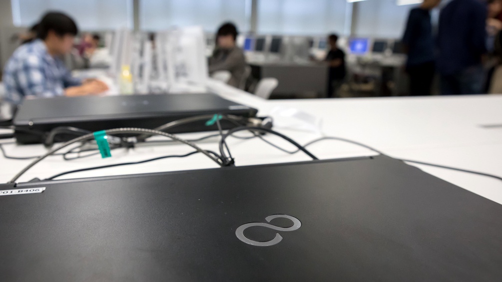 Laptops und Studierende