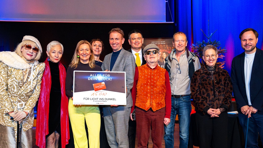 Irmgard Knef, Sona MacDonald, Angelika Niedetzky, Judith Hoffmann, Thomas Lichtblau,Bernhard Fellinger, Otto Lechner, Klaus Trabitsch, Juliane Hablesreiter, Mario Thaler