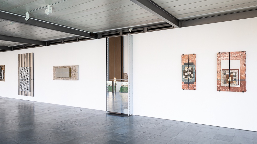 JORIT AUST Ausstellungsansicht: Andreas Fogarasi