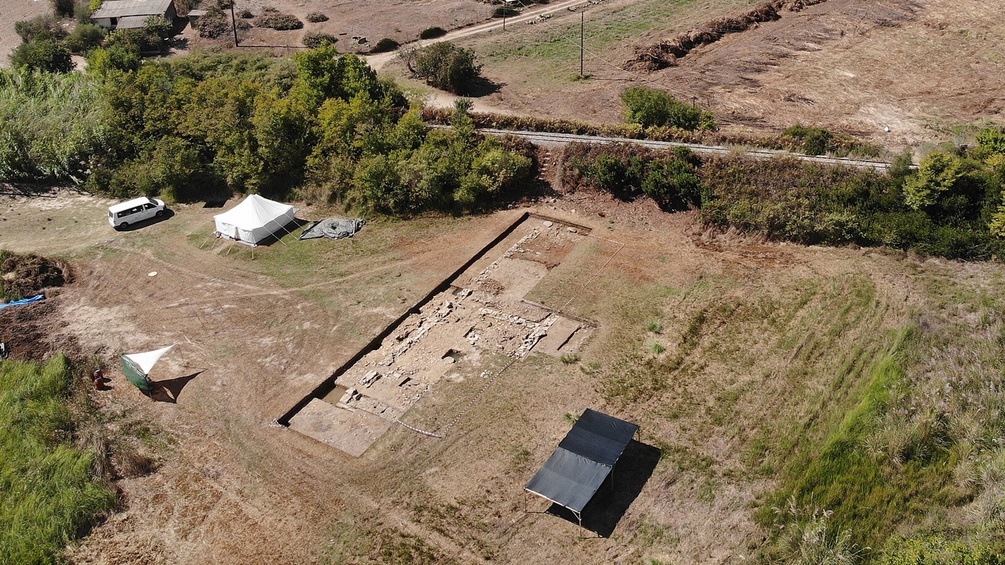 Drohnenfoto der Ausgrabung im Poseidonheiligtum von Kleidi-Samikon