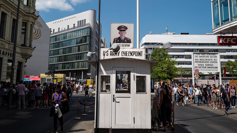 Blick auf Checkpoint Charlie