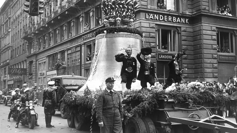 Einzug der Pummerin in Wien, 1952