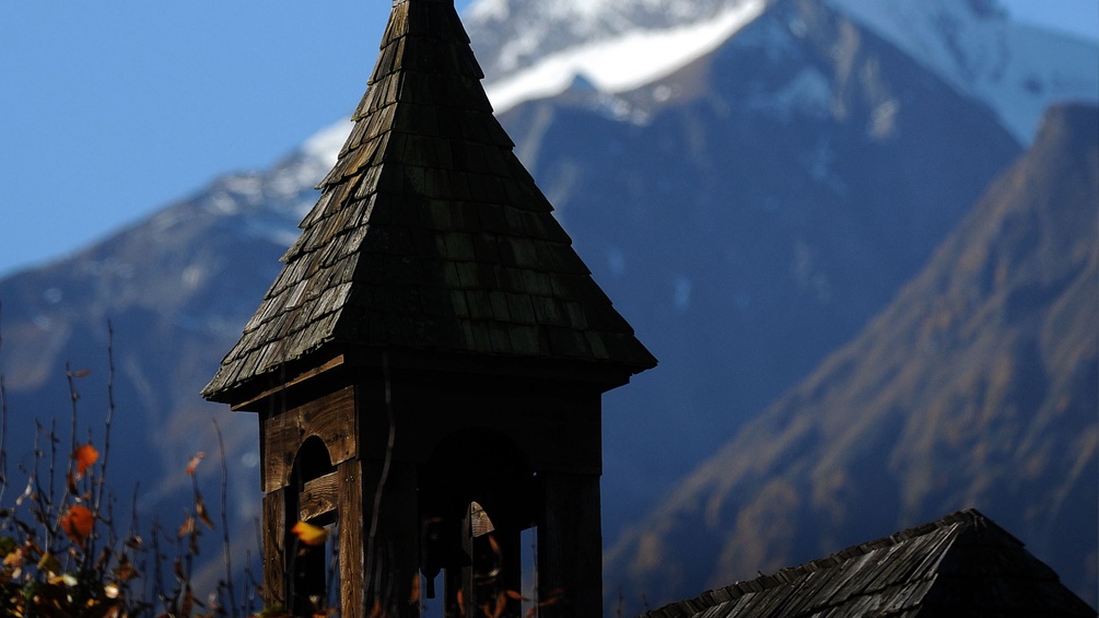 Das Dach einer kleinen Kapelle in Salzburg.