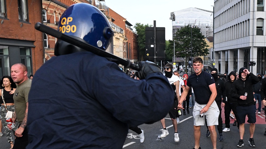 Unruhen und Polizei in Bristol, 2024