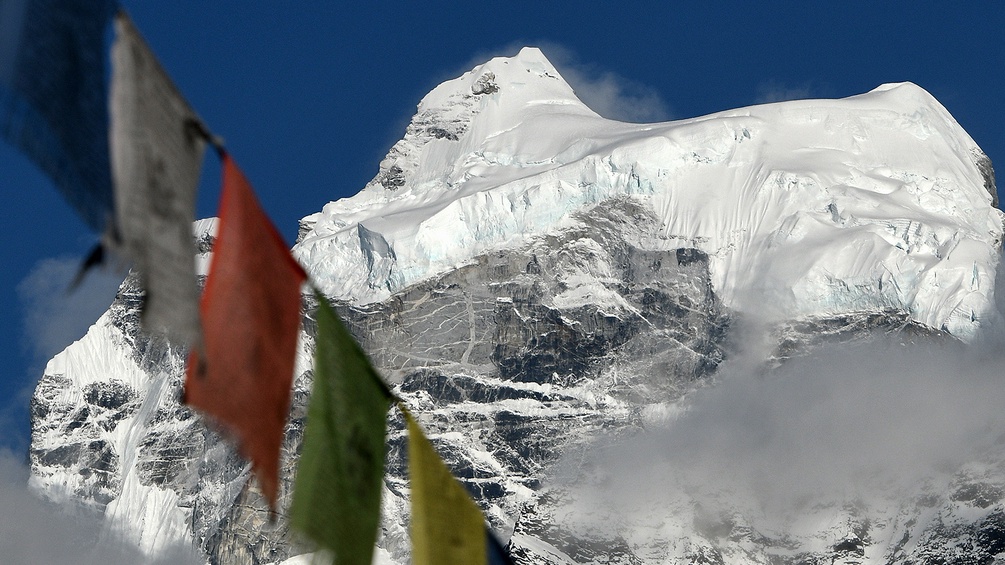 Der  Mount Kangtega im Himalaya