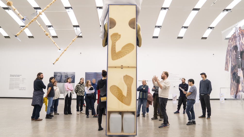 Führung durch die Ausstellung: Aleksandra Domanović, Kunsthalle Wien 2024