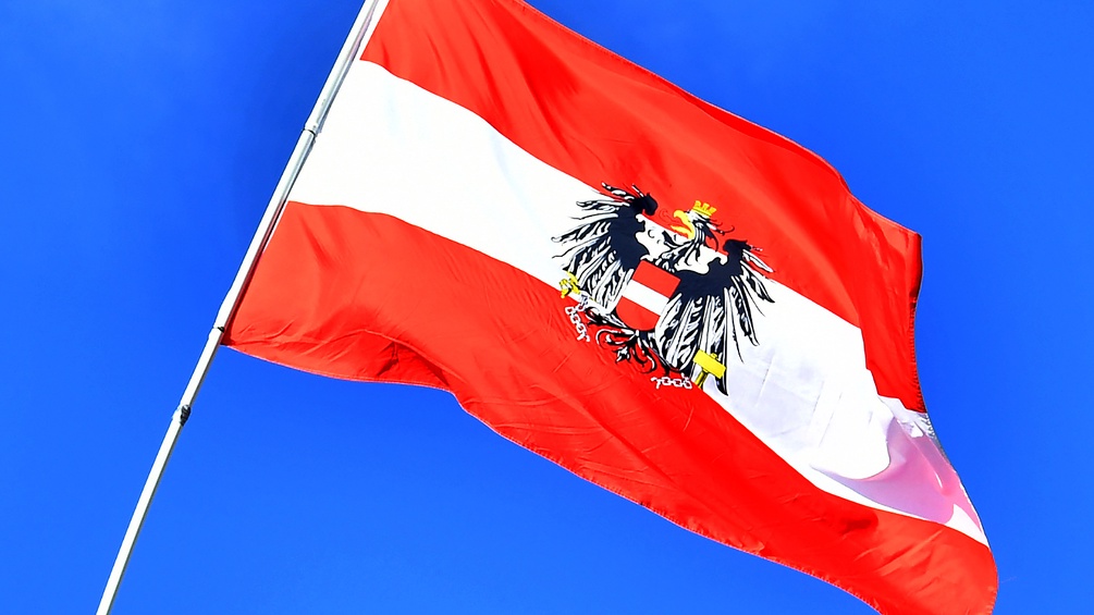 Die Österreichische Nationalfahne