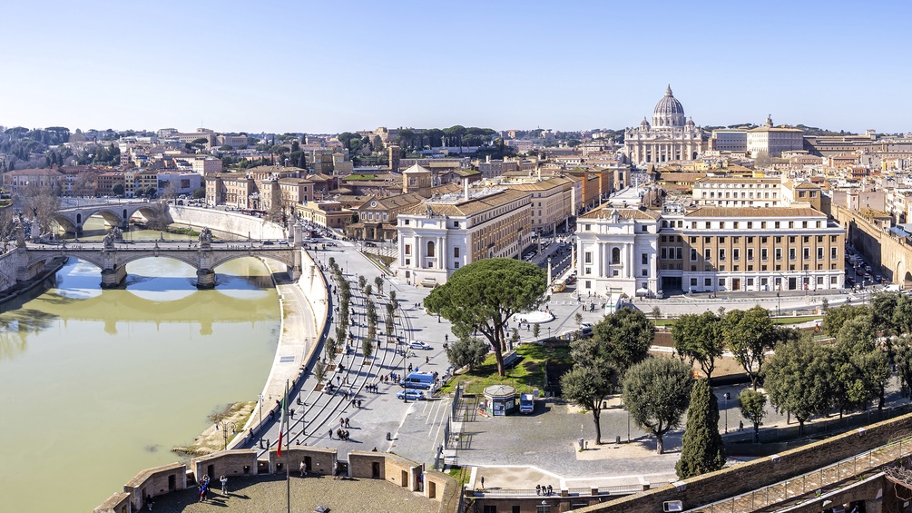 PICTUREDESK.COM/IMAGEBROKER/MARKUS MAINKA Skyline von Rom