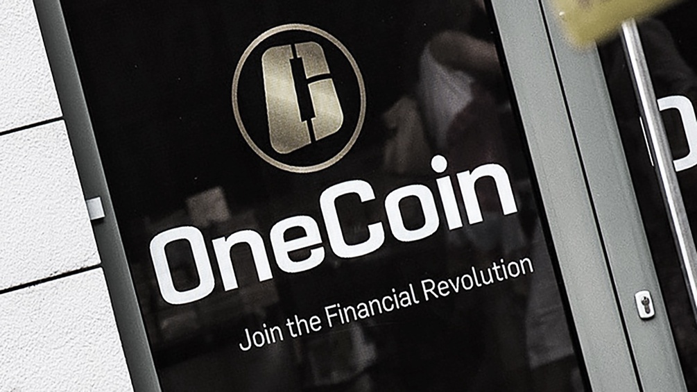 Türe mit OneCoin-Aufschrift in Sofia, 2016