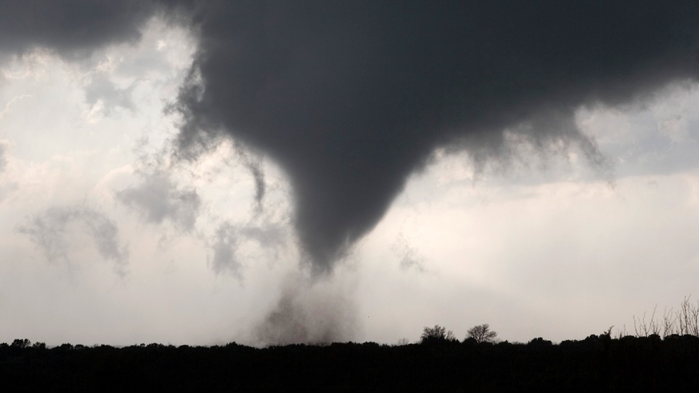 AP/STEVEN MAUPIN Tornado