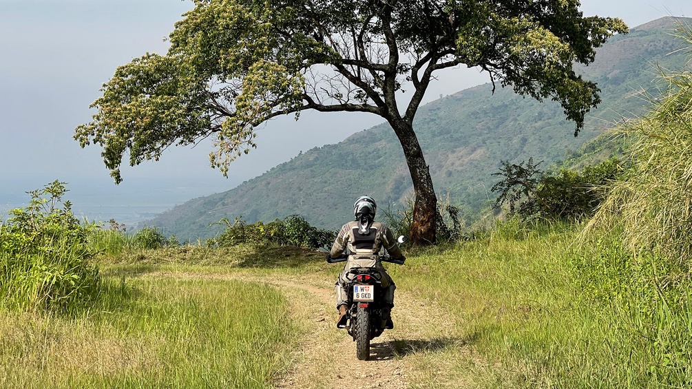 Johannes Kaup auf dem Motorrad durch Afrika