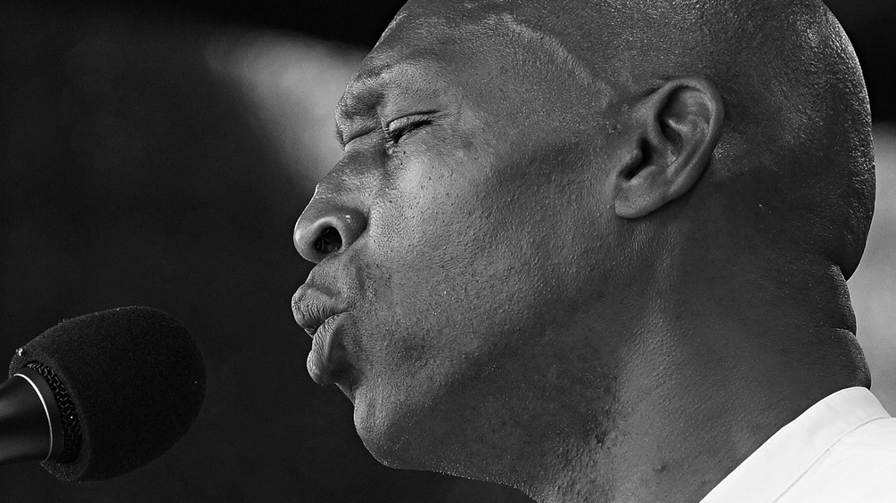 Dean Bowman, Inntöne