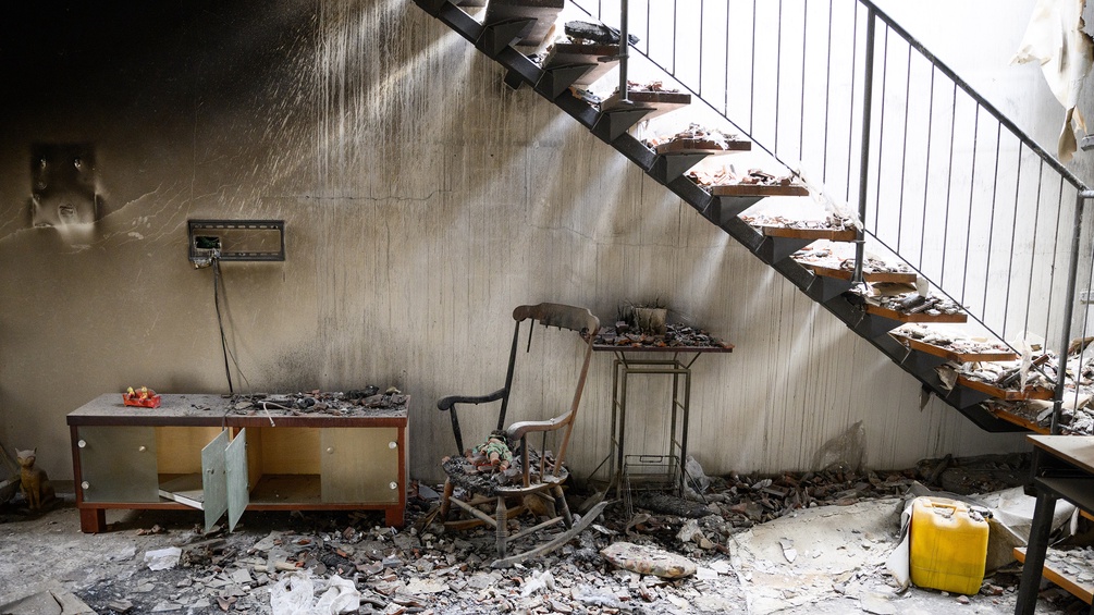 PICTUREDESK.COM/DPA/BERND VON JUTRCZENKA Zerstörte Wohnung im Kibbutz Beeri