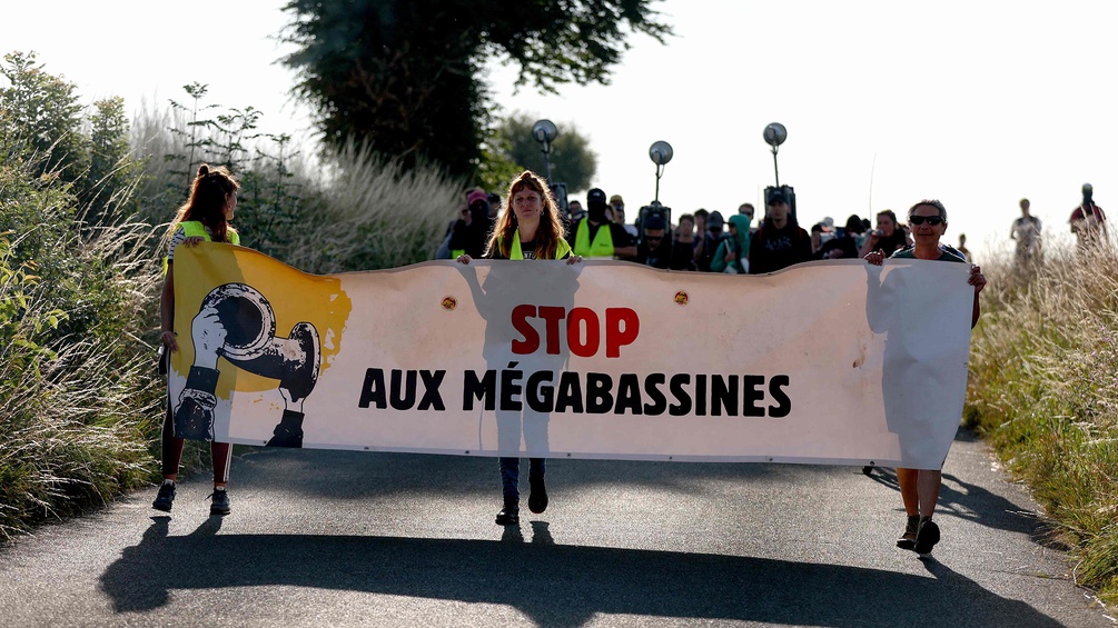 Demonstration gegen Méga-Bassines in Frankreich