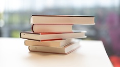 Bücherstapel, Ex Libris, Kontext