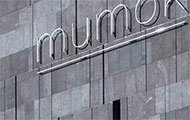 Mumok-Schriftzug