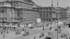 Kreuzung bei der Wiener Staatsoper, 1948