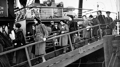 Flüchtlinge erreichen London, 1938
