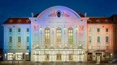 Das Wiener Konzerthaus bei Nacht