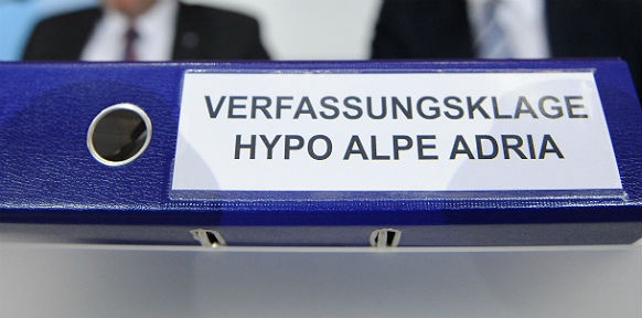 APA/DPA/ANDREAS GEBERT Ein Aktenordner