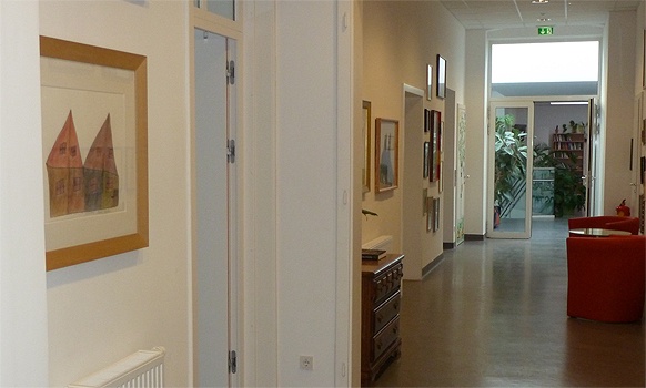 Freundliche Räume mit freundlichen Werken im „Haus der Künstler“