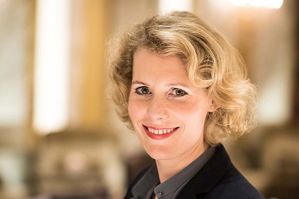 (C) RICARDO HERRGOTT Maren Hofmeister