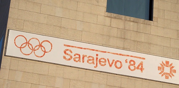 Sarajevo-Schriftzug auf dem Leopold Museum