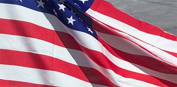 APA/DPA/GERO BRELOER US-Flagge