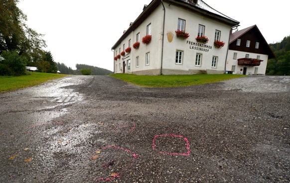 (C) SCHLAGER, APA Haus, Straße