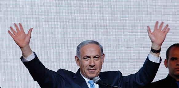 Benjamin Netanjahu in Siegerpose