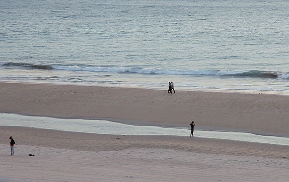 2 Menschen am Strand