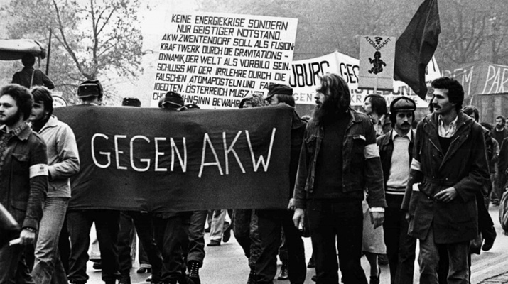 Demonstration gegen das Atomkraftwerk Zwentendorf in Wien 1977