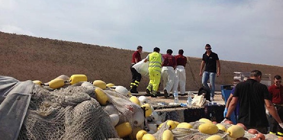 Bergung von toten Flüchtlingen in Lampedusa