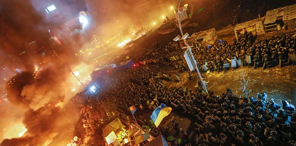 Großbrand am Maidan und Polizeiaufgebot