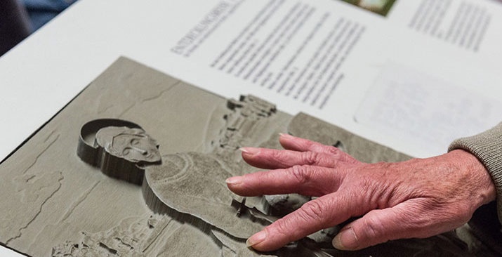 KHM-MUSEUMSVERBAND Finger ertasten Relief