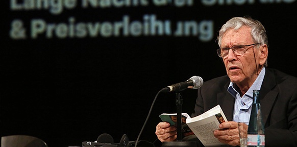 Amos Oz