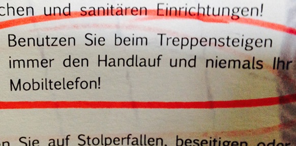 NADJA HAHN Ein Hinweisschild