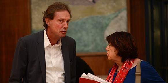 Mann und Frau im Gespräch
