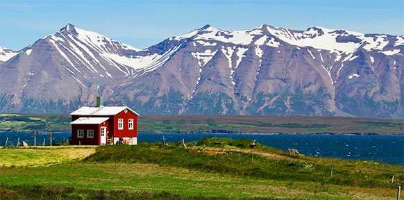 Rote Hütte in Island