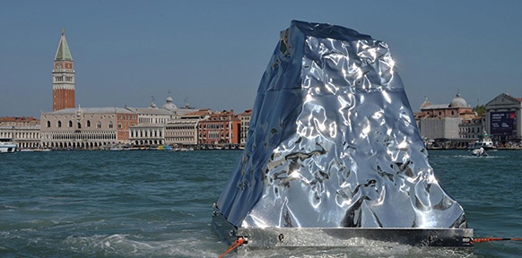 "Iceberg a Venezia" von Helidon Xhixha