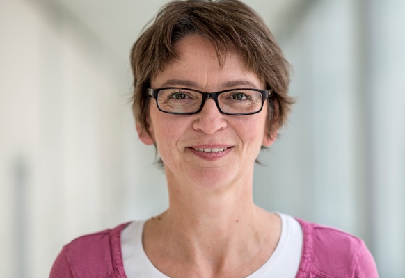 (c) Drexel, ORF Karin Fischer