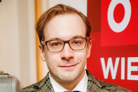 (C) FRANZ NEUMAYR Florian Teichtmeister