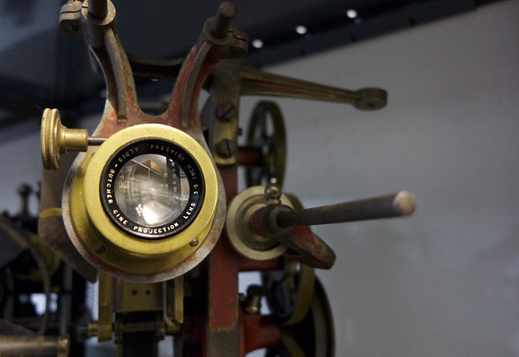 Historische Filmprojektoren