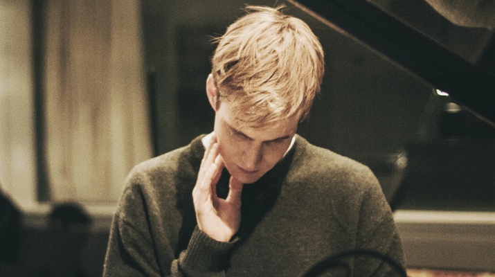 ELIAS STEMEDER © DOVILE SERMOKAS Elias Stemeder