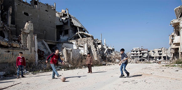 Spielende Kinder in Homs