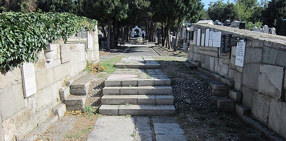 Bogdan Bogdanovic‘ Mahnmal für die jüdischen Opfer des Faschismus (1952)